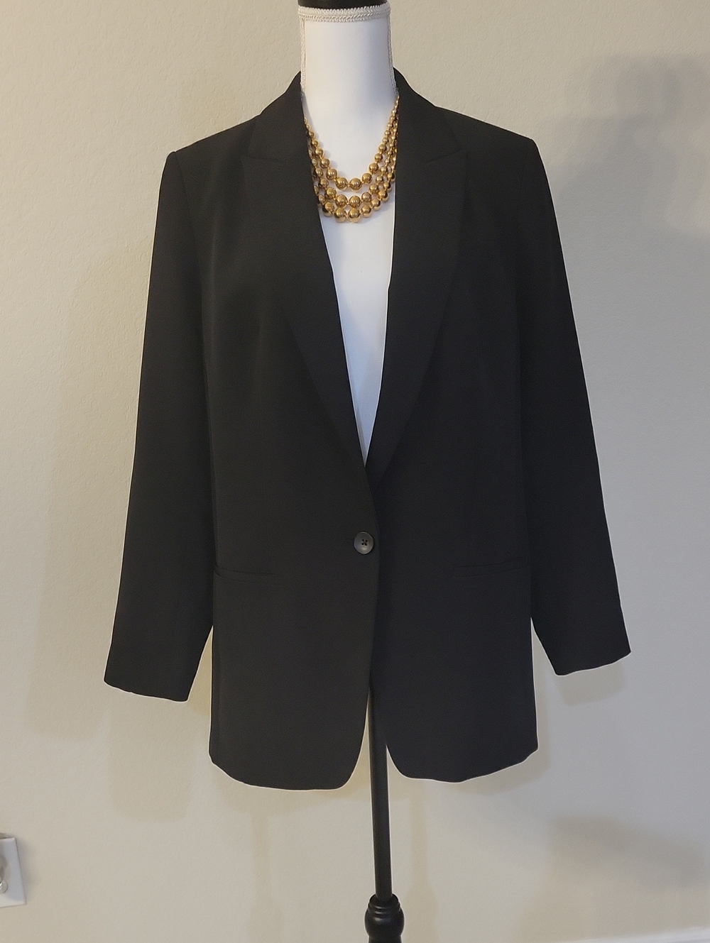 Express Women's Black Single-Button Blazer